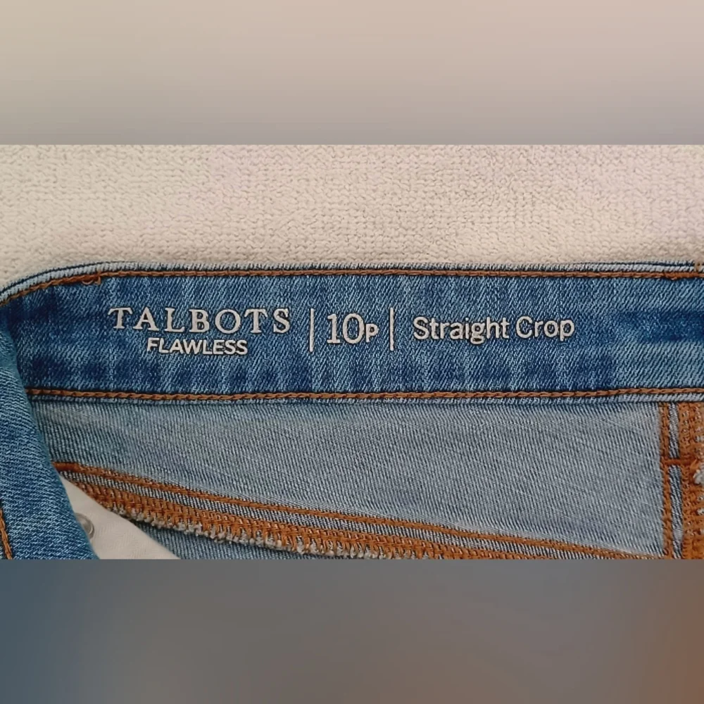 TALBOTS Flawless Straight Crop Blue Jeans Capri, size 8P - Picture 11 of 14